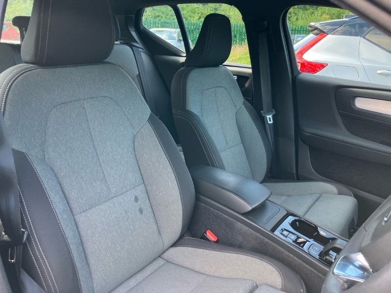 2023 (73) VOLVO XC40 2.0 B3P Plus Dark 5dr Auto*VAT QUALIFYING* 3354524