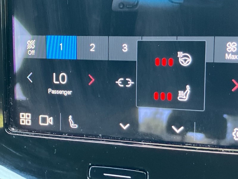 2023 (73) VOLVO XC40 2.0 B3P Plus Dark 5dr Auto*VAT QUALIFYING* 3354534