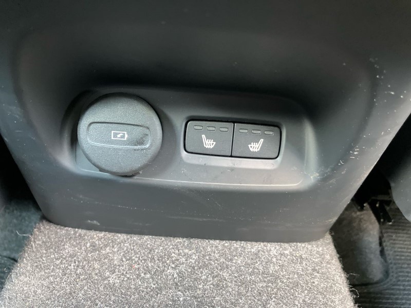 2023 (73) VOLVO XC40 2.0 B3P Plus Dark 5dr Auto*VAT QUALIFYING* 3354551