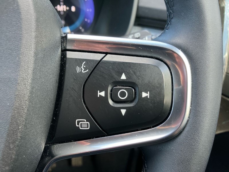 2023 (73) VOLVO XC40 2.0 B3P Plus Dark 5dr Auto*VAT QUALIFYING* 3354527
