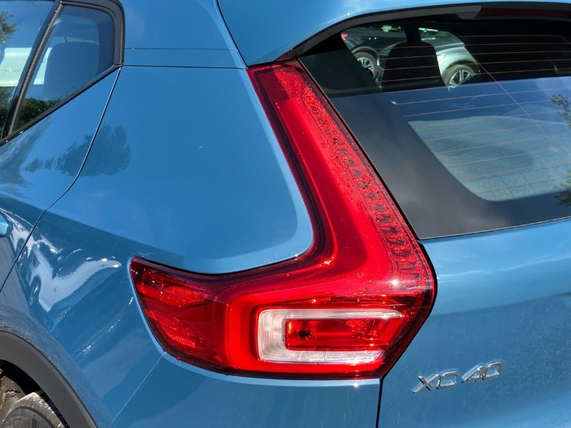 2023 (73) VOLVO XC40 2.0 B3P Plus Dark 5dr Auto*VAT QUALIFYING* 3354548