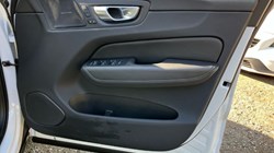 2023 (73) VOLVO XC60 2.0 B5P Plus Dark 5dr AWD Geartronic 3505567