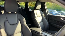 2023 (73) VOLVO XC60 2.0 B5P Plus Dark 5dr AWD Geartronic 3505572