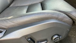 2023 (73) VOLVO XC60 2.0 B5P Plus Dark 5dr AWD Geartronic 3505570