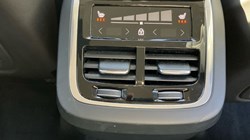 2023 (73) VOLVO XC60 2.0 B5P Plus Dark 5dr AWD Geartronic 3505601