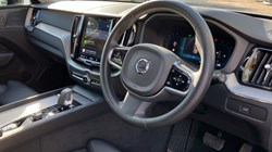 2023 (73) VOLVO XC60 2.0 B5P Plus Dark 5dr AWD Geartronic 3505566