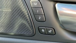 2023 (73) VOLVO XC60 2.0 B5P Plus Dark 5dr AWD Geartronic 3505600