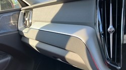 2023 (73) VOLVO XC60 2.0 B5P Plus Dark 5dr AWD Geartronic 3505584