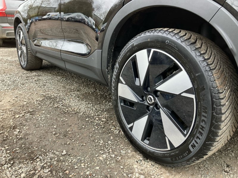 2023 (73) VOLVO XC40 175kW Recharge Plus 69kWh 5dr Auto *VAT QUALIFYING* 3009929