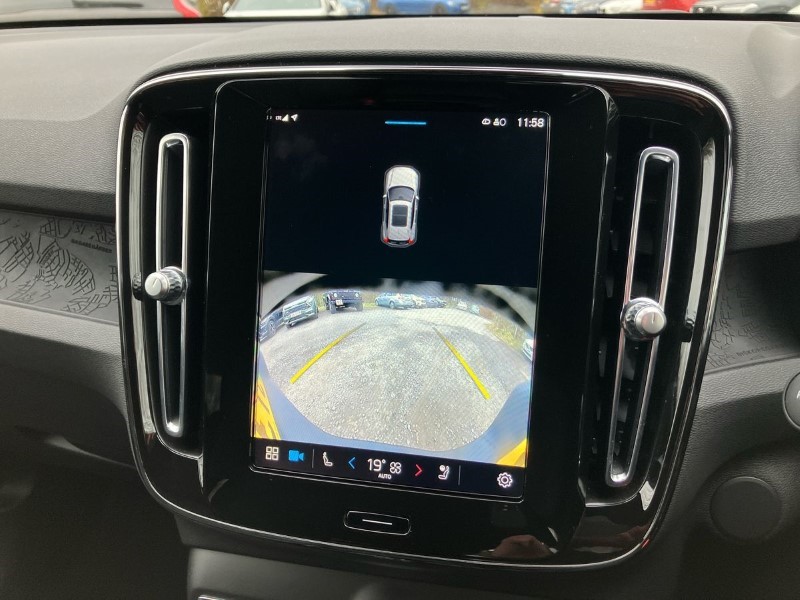 2023 (73) VOLVO XC40 175kW Recharge Plus 69kWh 5dr Auto *VAT QUALIFYING* 3009919