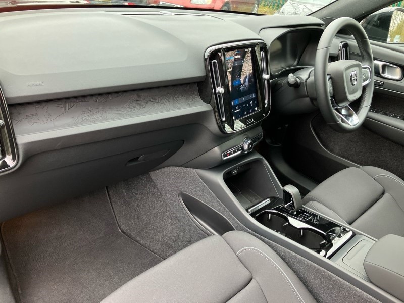 2023 (73) VOLVO XC40 175kW Recharge Plus 69kWh 5dr Auto *VAT QUALIFYING* 3009926
