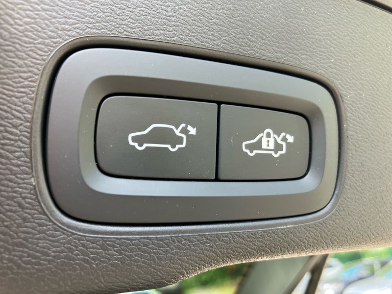 2023 (73) VOLVO XC60 2.0 T8 [455] RC PHEV Ultimate Dark 5dr AWD Gtron *VAT QUALIFYING* 3434116