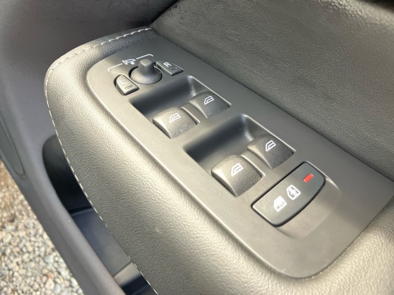 2023 (73) VOLVO XC60 2.0 T8 [455] RC PHEV Ultimate Dark 5dr AWD Gtron *VAT QUALIFYING* 3434094