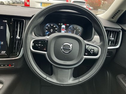 2020 (70) VOLVO V90 2.0 T5 Cross Country Plus 5dr AWD Geartronic