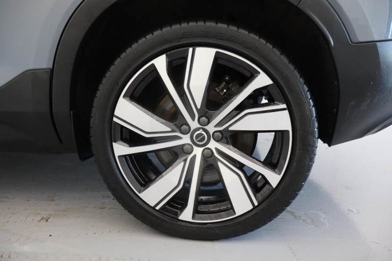 2021 (21) VOLVO XC40 P8 Recharge 300kW 78kWh First Edition 5dr AWD Auto 3807485