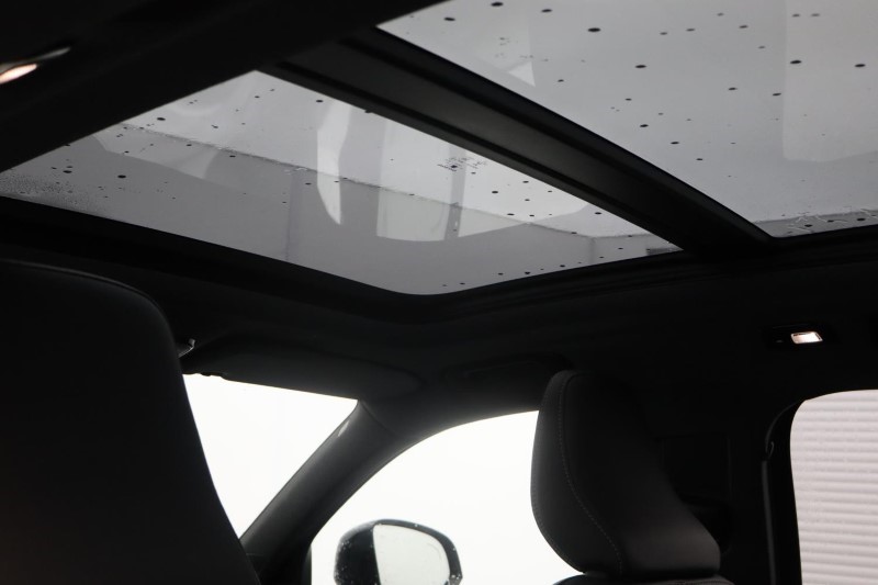 2021 (21) VOLVO XC40 P8 Recharge 300kW 78kWh First Edition 5dr AWD Auto 3807527