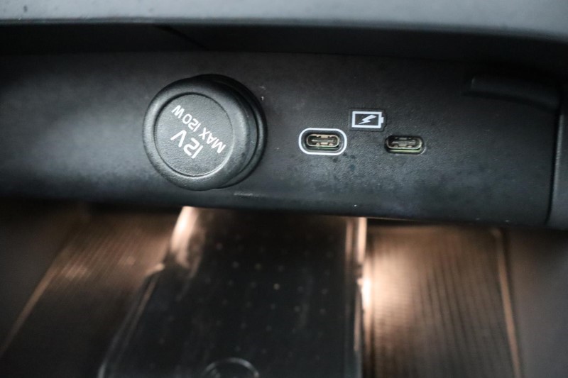 2021 (21) VOLVO XC40 P8 Recharge 300kW 78kWh First Edition 5dr AWD Auto 3807521