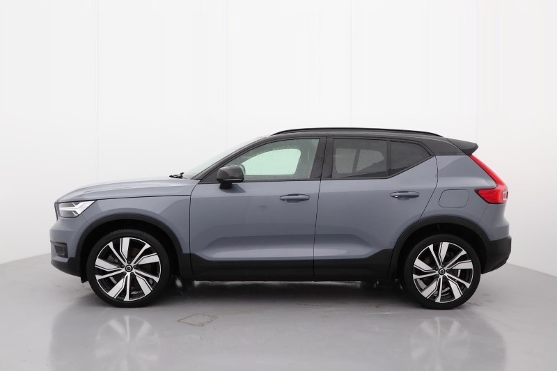 2021 (21) VOLVO XC40 P8 Recharge 300kW 78kWh First Edition 5dr AWD Auto 3807475