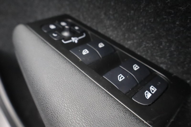 2021 (21) VOLVO XC40 P8 Recharge 300kW 78kWh First Edition 5dr AWD Auto 3807503