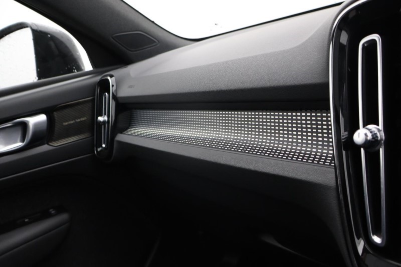 2021 (21) VOLVO XC40 P8 Recharge 300kW 78kWh First Edition 5dr AWD Auto 3807523