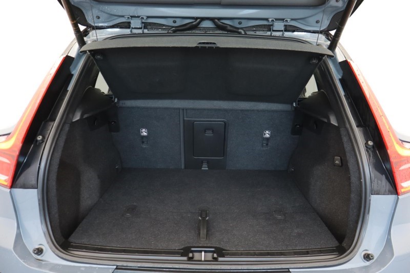 2021 (21) VOLVO XC40 P8 Recharge 300kW 78kWh First Edition 5dr AWD Auto 3807482