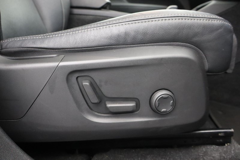 2021 (21) VOLVO XC40 P8 Recharge 300kW 78kWh First Edition 5dr AWD Auto 3807505