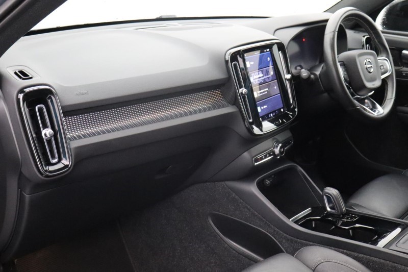 2021 (21) VOLVO XC40 P8 Recharge 300kW 78kWh First Edition 5dr AWD Auto 3807528