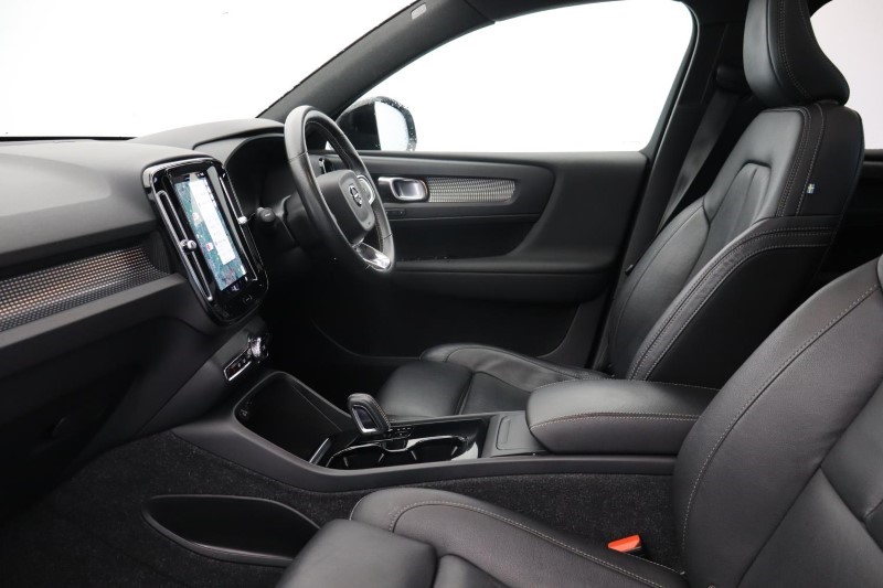 2021 (21) VOLVO XC40 P8 Recharge 300kW 78kWh First Edition 5dr AWD Auto 3807488