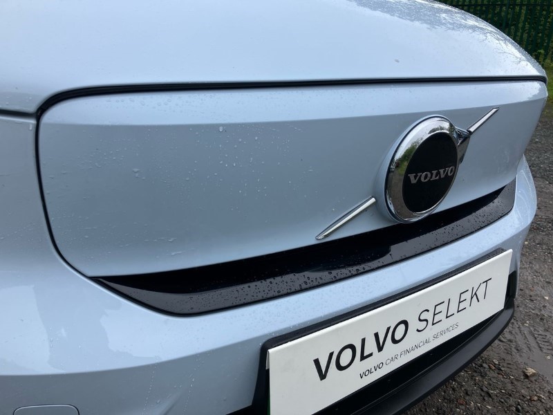 2024 (24) VOLVO XC40 300kW Recharge Twin Plus 82kWh 5dr AWD Auto 3450643