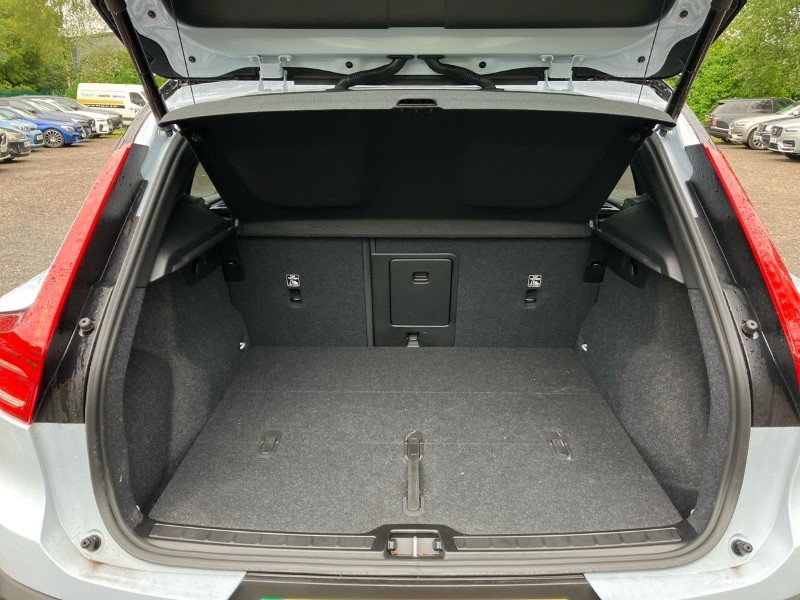 2024 (24) VOLVO XC40 300kW Recharge Twin Plus 82kWh 5dr AWD Auto 3450638