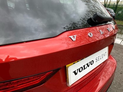 2021 (71) VOLVO V60 2.0 T6 Recharge PHEV R DESIGN 5dr AWD Auto
