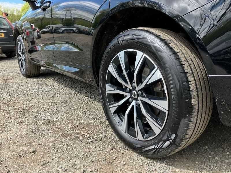 2023 (23) VOLVO XC60 2.0 B4P Plus Dark 5dr Geartronic 3409811