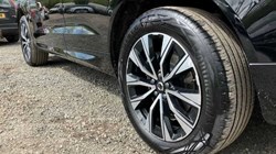 2023 (23) VOLVO XC60 2.0 B4P Plus Dark 5dr Geartronic 3409811