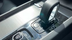 2023 (23) VOLVO XC60 2.0 B4P Plus Dark 5dr Geartronic 3409805