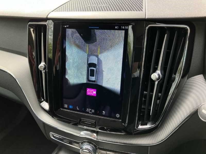 2023 (23) VOLVO XC60 2.0 B4P Plus Dark 5dr Geartronic 3409801