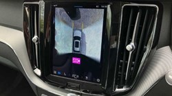 2023 (23) VOLVO XC60 2.0 B4P Plus Dark 5dr Geartronic 3409801