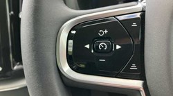 2023 (23) VOLVO XC60 2.0 B4P Plus Dark 5dr Geartronic 3409795