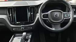 2023 (23) VOLVO XC60 2.0 B4P Plus Dark 5dr Geartronic 3409798