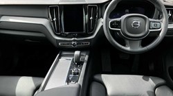 2023 (23) VOLVO XC60 2.0 B4P Plus Dark 5dr Geartronic 3409787