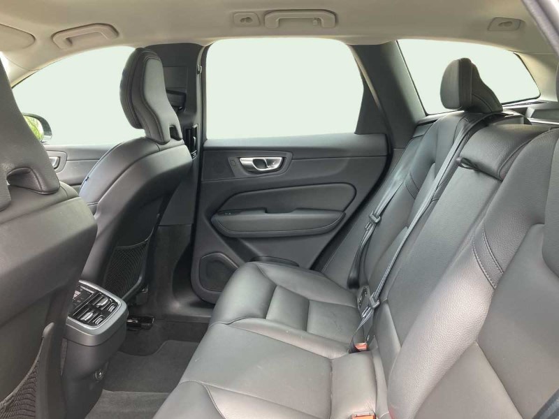 2023 (23) VOLVO XC60 2.0 B4P Plus Dark 5dr Geartronic 3409782