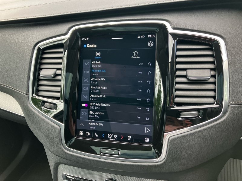 2023 (23) VOLVO XC90 2.0 B5D [235] Plus Dark 5dr AWD Geartronic 3338981