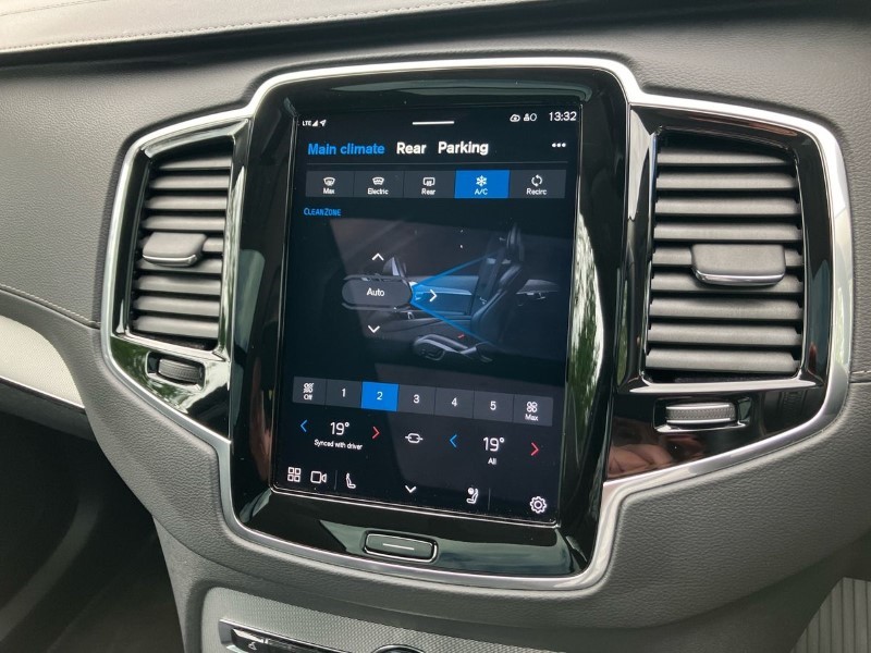 2023 (23) VOLVO XC90 2.0 B5D [235] Plus Dark 5dr AWD Geartronic 3338982