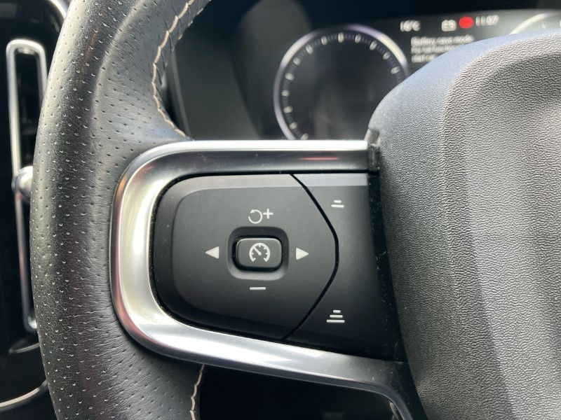 2020 (70) VOLVO XC40 1.5 T3 [163] R DESIGN 5dr 3439875