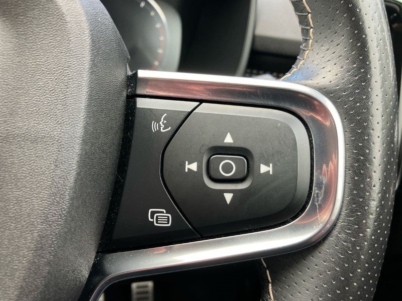 2020 (70) VOLVO XC40 1.5 T3 [163] R DESIGN 5dr 3439876