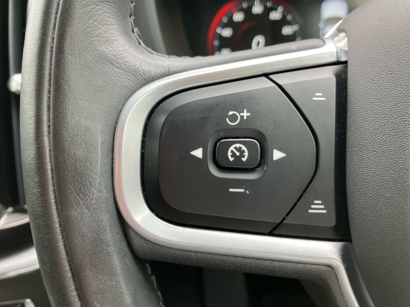 2020 (20) VOLVO XC60 2.0 D4 Momentum Pro 5dr Geartronic 3460701