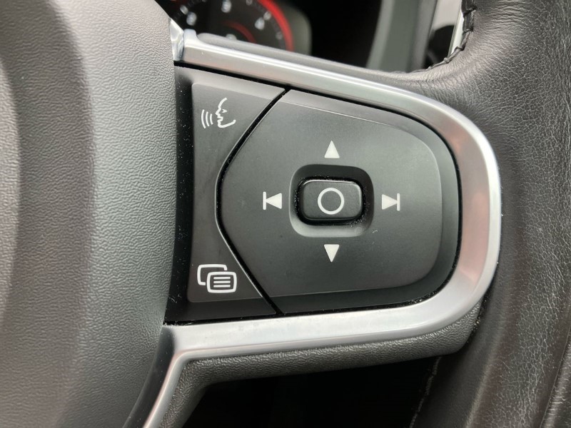 2020 (20) VOLVO XC60 2.0 D4 Momentum Pro 5dr Geartronic 3460702