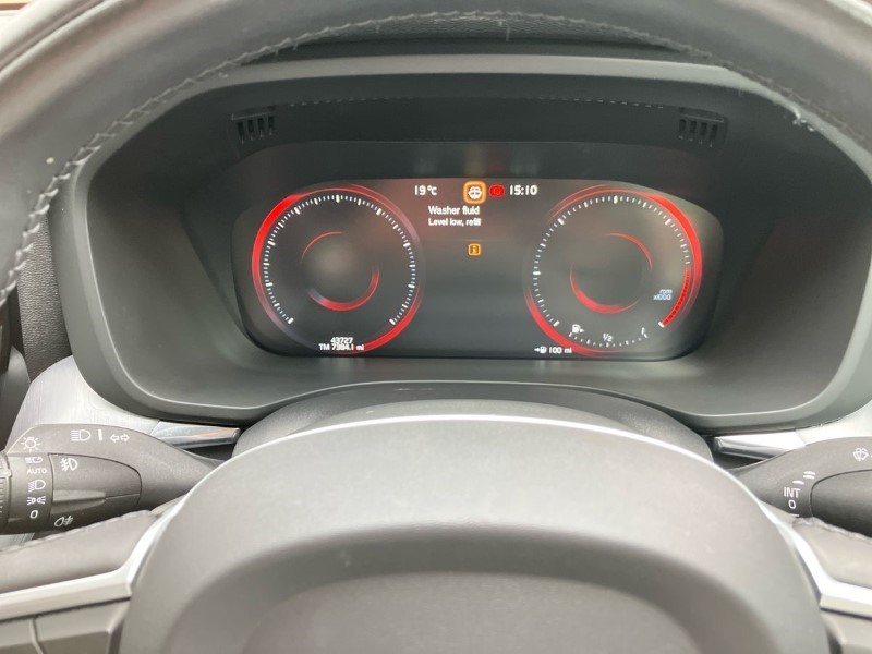 2020 (20) VOLVO XC60 2.0 D4 Momentum Pro 5dr Geartronic 3460703