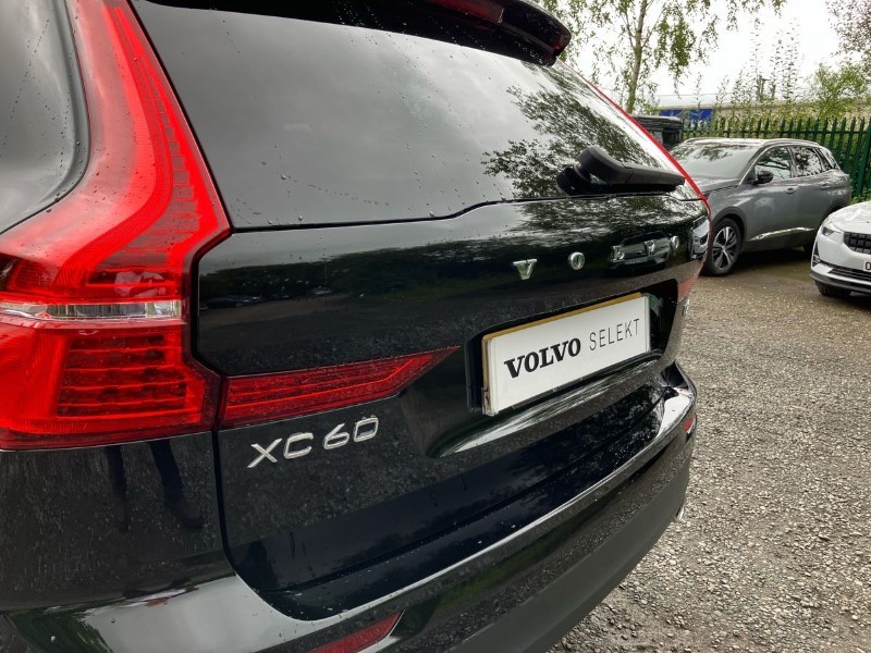 2020 (20) VOLVO XC60 2.0 D4 Momentum Pro 5dr Geartronic 3460726