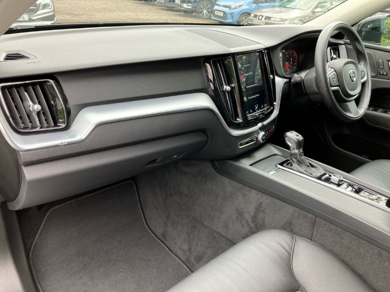 2020 (20) VOLVO XC60 2.0 D4 Momentum Pro 5dr Geartronic 3460717