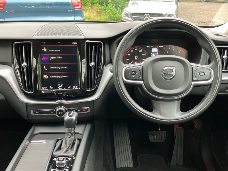 2020 (20) VOLVO XC60 2.0 D4 Momentum Pro 5dr Geartronic 3460704